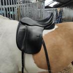 Kent en masters dressuur zadel 16,5 HW, Dieren en Toebehoren, Paarden en Pony's | Zadels, Ophalen, Zo goed als nieuw, Dressuur