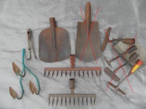 uitzoeken: spade - hark - drietand - schoffel - BIEDEN, Tuin en Terras, Hand-tuingereedschap, Gebruikt, Overige soorten, Ophalen of Verzenden