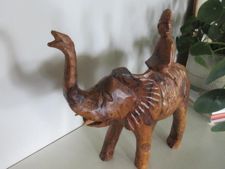 mooie grote houten olifant / houtsnijwerk, Antiek en Kunst, Kunst | Beelden en Houtsnijwerken, Ophalen of Verzenden
