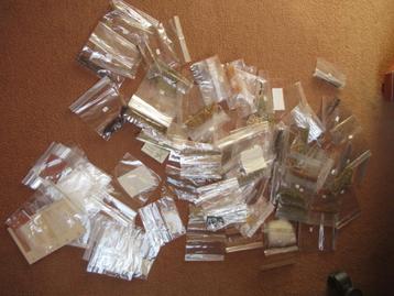 Verzameling plantjes e.d. voor apothekeropleiding beschikbaar voor biedingen