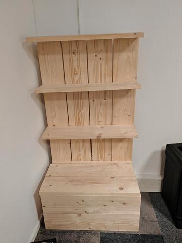 Houten winkel display  beschikbaar voor biedingen