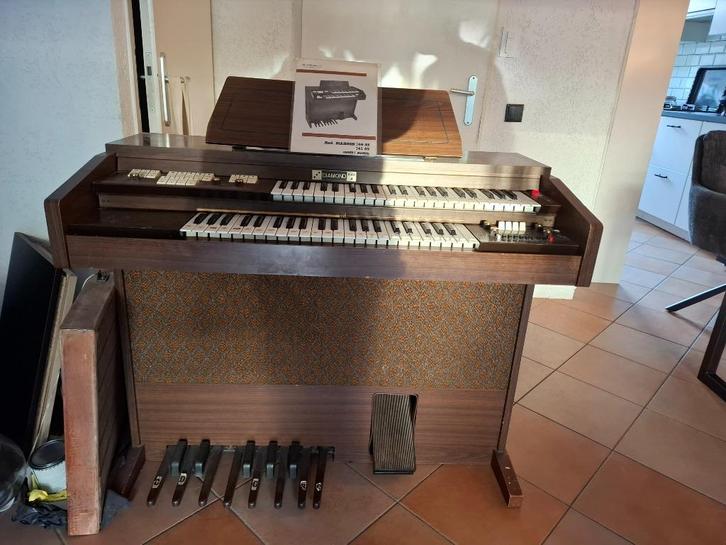 Orgel Diamond 640A, Muziek en Instrumenten, Orgels, Gebruikt, Orgel, 2 klavieren, Ophalen of Verzenden