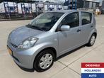 Daihatsu Sirion 2 1.3-16v VOL Automaat Navi AUX Bluetooth, Gebruikt, Huisgarantie, 4 cilinders, Met garantie (alle)