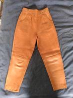 Vintage - leren cognac broek. Echt 80s!, Maat 38/40 (M), Bruin, Ophalen of Verzenden, Lang