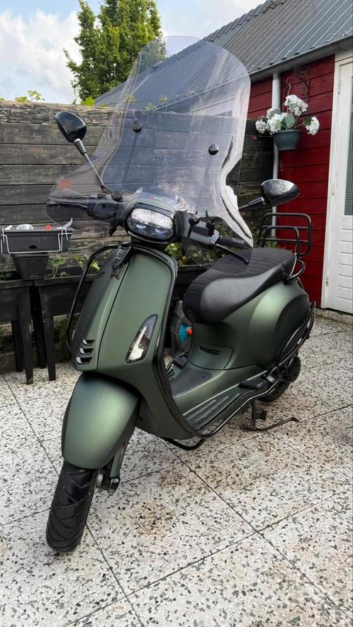 Vespa Sprint Cobra Green 2022, Fietsen en Brommers, Scooters | Vespa, Zo goed als nieuw, Vespa S, Maximaal 25 km/u, Benzine, Ophalen