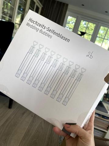 bellenblaas  beschikbaar voor biedingen