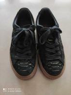 Zwarte Puma sneakers met een beetje glitters maat 38, Puma, Zwart, Ophalen of Verzenden, Sneakers of Gympen