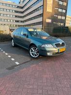 Skoda Octavia 2.0 FSI 110KW AUT 2005 Groen, Auto's, 65 €/maand, 4 cilinders, 1984 cc, Overige bekleding