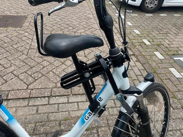 Fietszadeltje voor damesfiets om kind te vervoeren, Fietsen en Brommers, Fietsaccessoires | Fietsstoeltjes, Zo goed als nieuw
