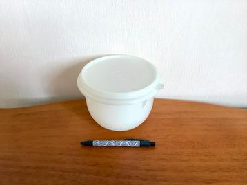 Tupperware Retro Slagroomkom Mengkom 1 liter €3,50. beschikbaar voor biedingen