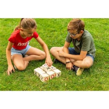 Outdoor Play Boter-Kaas-en-Eieren beschikbaar voor biedingen