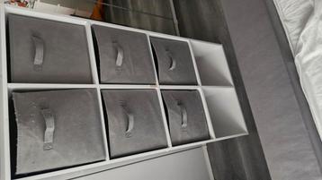 8 ladenkast met manden  beschikbaar voor biedingen