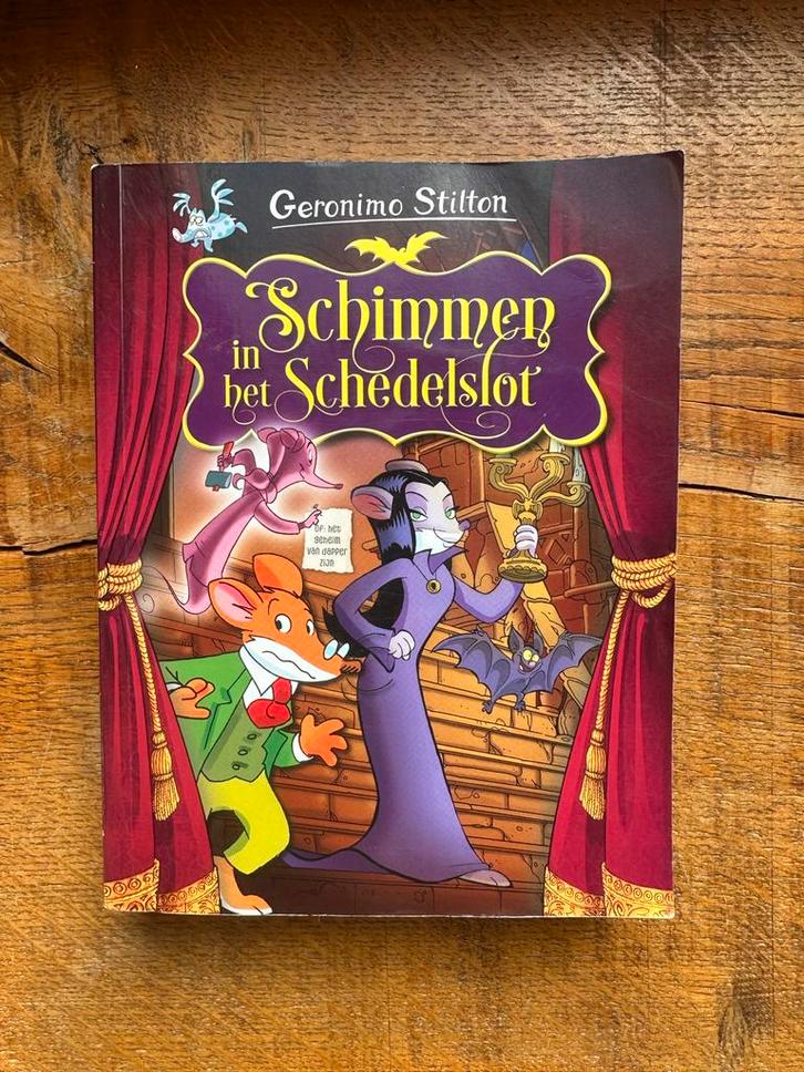 Schimmen in het Schedelslot - Geronimo Stilton, Boeken, Kinderboeken | Jeugd | onder 10 jaar, Gelezen, Fictie algemeen, Ophalen of Verzenden