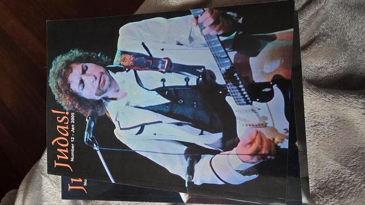 Bob dylan 3x judas fanzine ( 12, 18 en 19/20) ( beatles who, Boeken, Muziek, Zo goed als nieuw, Artiest, Ophalen of Verzenden