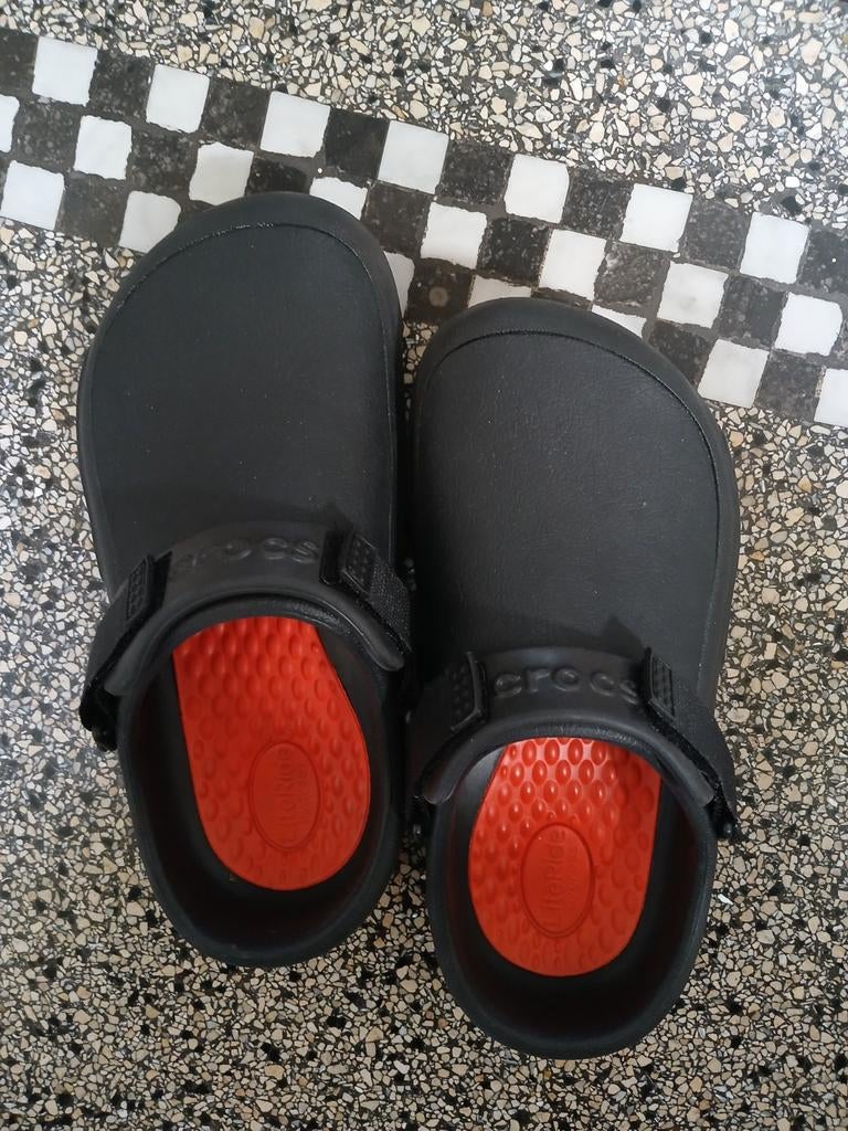 Zwarte Crocs Bistro clogs, maat 36/37., Kleding | Dames, Schoenen, Ophalen of Verzenden