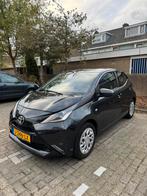 Toyota Aygo 1.0 Vvt-i 69pk 5D 2017 Grijs, Voorwielaandrijving, Stof, 24 km/l, Handgeschakeld