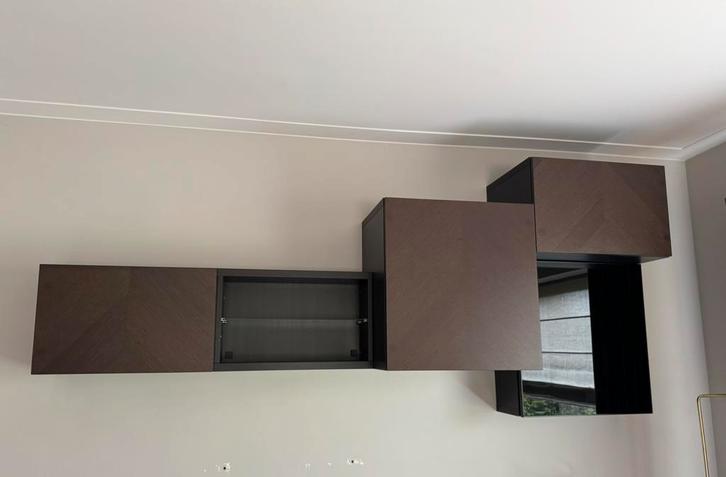 IKEA BESTÅ / HEDEVIKEN wandmeubel (donker) bruin 2 stuks, Huis en Inrichting, Kasten | Wandmeubels, Zo goed als nieuw, Minder dan 100 cm