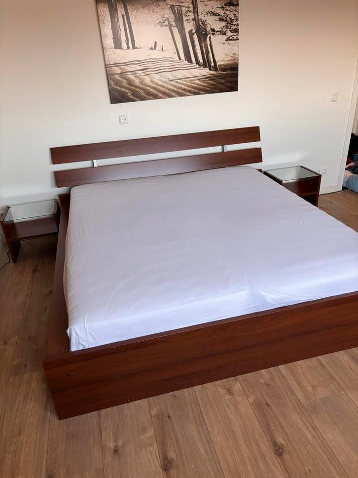 Houten Tweepersoonsbed met Nachtkastjes - ikea malm, Huis en Inrichting, Slaapkamer | Bedden, Zo goed als nieuw, Tweepersoons