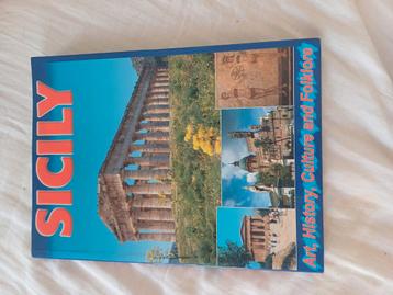Boek over Sicilie, Kunst/geschiedenis en het volk beschikbaar voor biedingen