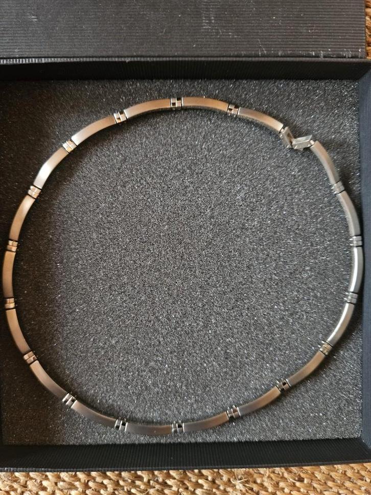 Boccia Collier titanium in doos -mooi cadeau voor feestdagen, Sieraden, Tassen en Uiterlijk, Kettingen, Zo goed als nieuw, Overige materialen