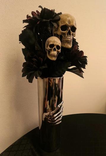 Hoge Halloween - vaas met een skelethand beschikbaar voor biedingen
