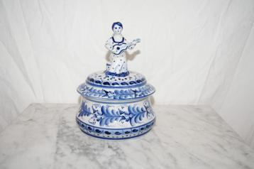 Dekselpotje ( Rusland beschikbaar voor biedingen