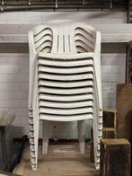 Gratis af te halen – Stapel witte kunststof tuinstoelen 10st, Tuin en Terras, Ophalen, Gebruikt, Kunststof, Stapelbaar