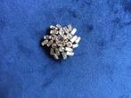Zilverkleurige broche met strass,brocante broche zirkonia, Ophalen, Zo goed als nieuw