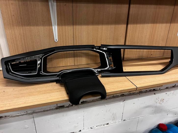 Dashboard omlijsting / Navigatie paneel VW Polo AW (2G), Auto-onderdelen, Carrosserie en Plaatwerk, Spatbord, Volkswagen, Voor