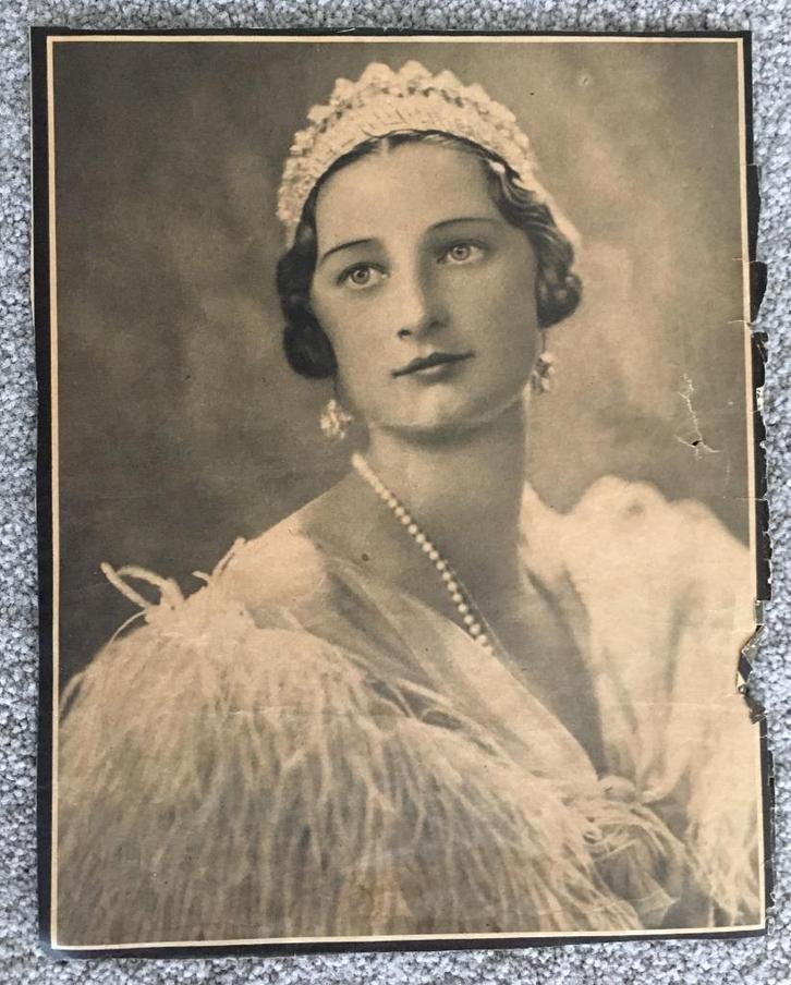 Koningin Astrid van België, Verzamelen, Koninklijk Huis en Royalty, Zo goed als nieuw, Overige typen, Buitenland, Ophalen of Verzenden