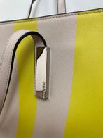 Coccinelle Saffiano Riga geel beige gestreepte handtas leer, Sieraden, Tassen en Uiterlijk, Tassen | Damestassen, Geel, Ophalen of Verzenden