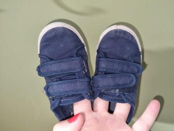 Vulladi schoentjes - goed gedragen beschikbaar voor biedingen