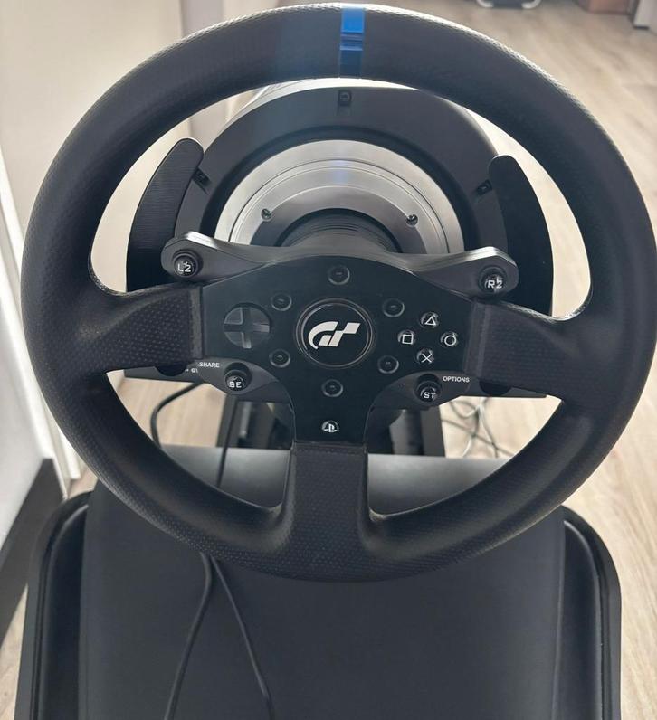 Thrustmaster T-GT II Servo Base en T-LMC 3 pedalen, Spelcomputers en Games, Spelcomputers | Sony PlayStation Consoles | Accessoires