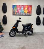 Piaggio zip 2t, Fietsen en Brommers, Scooters | Piaggio, Ophalen, Zip, Zo goed als nieuw, Benzine