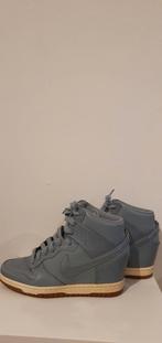 Nike Wmns Dunk Sky Hi, Ophalen of Verzenden, Zo goed als nieuw, Sneakers of Gympen