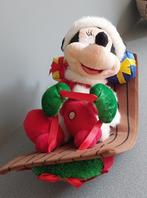 Unieke Kerst Mickey Mouse op slee/schommel pluche, Ophalen of Verzenden, Mickey Mouse, Gebruikt, Knuffel
