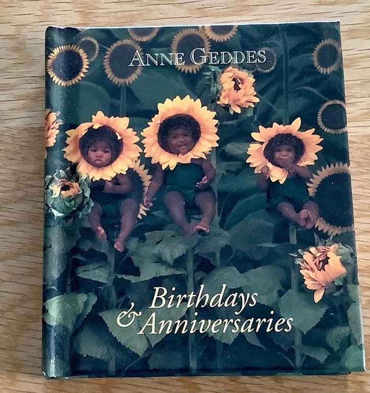 Klein boekje van Anne Geddes 10 cm voor verjaardagen NIEUW, Diversen, Kalenders, Nieuw, Maandkalender, Ophalen of Verzenden