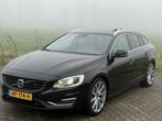 Volvo V60 D3 AUT 150PK OCEAN RACE FULL OPT SCHUIFD LEDER, Auto's, Gebruikt, Euro 6, Zwart, Diesel