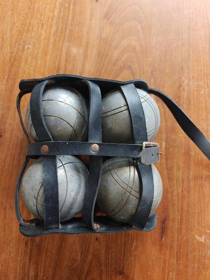 Vintage Jeu de Boules Set met Leren Draagriem, Sport en Fitness, Bowlen, Ophalen