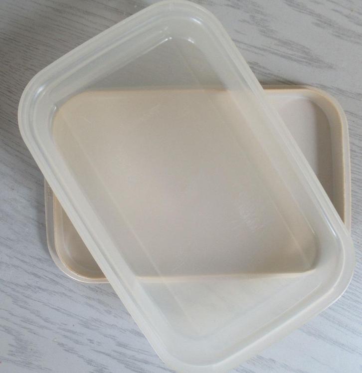 Tupperware Kaastrommel, Huis en Inrichting, Keuken | Tupperware, Gebruikt, Schaal, Crème, Ophalen
