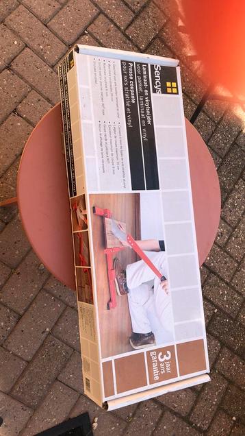 Te koop laminaat en vinylsnijder beschikbaar voor biedingen