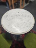 Statafel met marmer blad & ijzeren barkrukken, Antiek en Kunst, Antiek | Meubels | Tafels, Ophalen of Verzenden