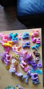 Heel veel pony's en paardjes, Ophalen of Verzenden, Zo goed als nieuw