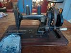 Oude naaimachine. Optima., Antiek en Kunst, Antiek | Naaimachines, Ophalen of Verzenden