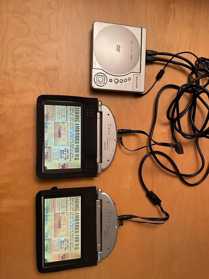 Solara Portable DVD Speler met Dubbel Scherm, Audio, Tv en Foto, Dvd-spelers, Zo goed als nieuw, Dvd-speler, Overige merken, Draagbaar