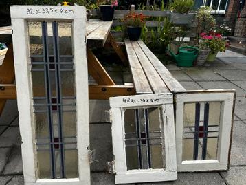 Antieke Glas in Lood Ramen - Set van Drie beschikbaar voor biedingen