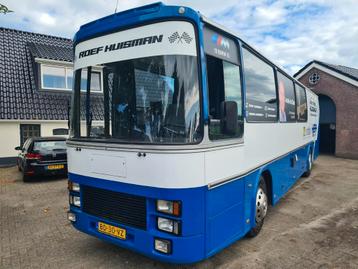 Mooie, belastingvrije DAF bus beschikbaar voor biedingen