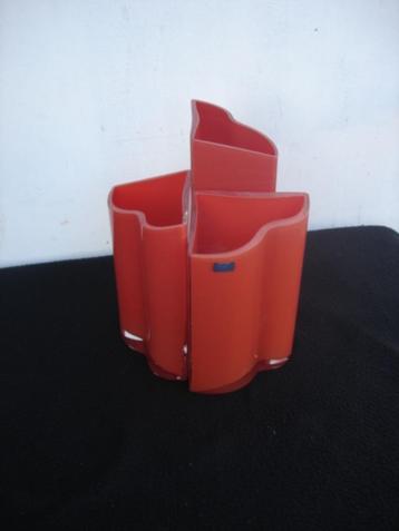 Drie Sonetti vazen rood design Kerttu Nurminen Finland beschikbaar voor biedingen