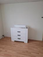 Kinderkamer set: commode en kast, Huis en Inrichting, Overige materialen, Gebruikt, 100 tot 150 cm, Modern