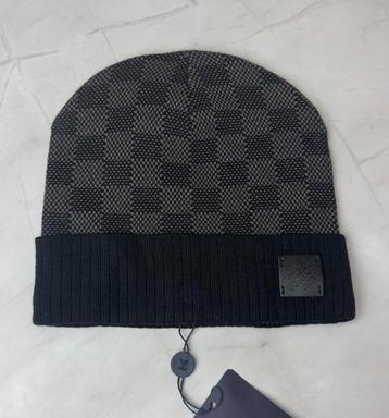 Louis Vuitton muts beschikbaar voor biedingen